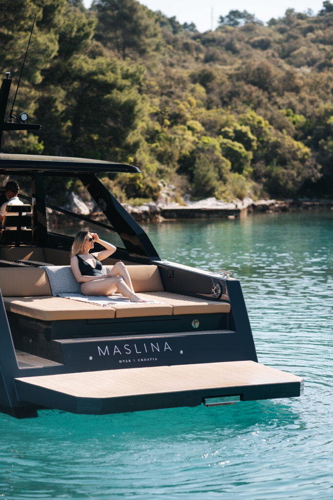 Maslina Resort, Hvar : le luxe qui réunit ce que le monde sépare 48 44 Maslina Resort LIFESTYLE Maslina Boats Simun Situm