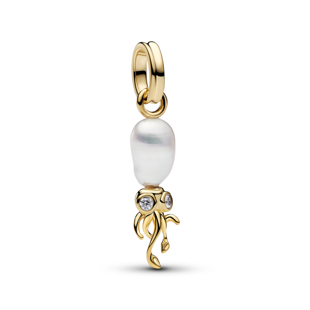 Pandora Turns a Pearl into a Curiosity 33 764694C01
