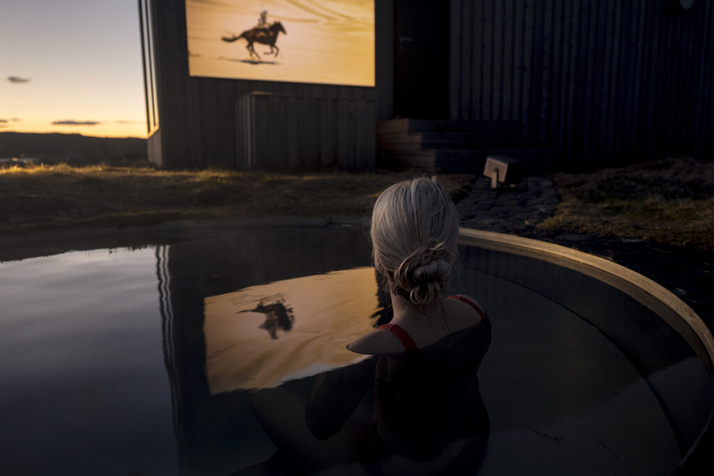 Leica Cine Compact 1: Home Theater on the Go 26 Ambient Compact Asa Hot tub 72