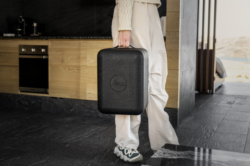 Leica Cine Compact 1: Home Theater on the Go 31 Ambient Compact Box 300