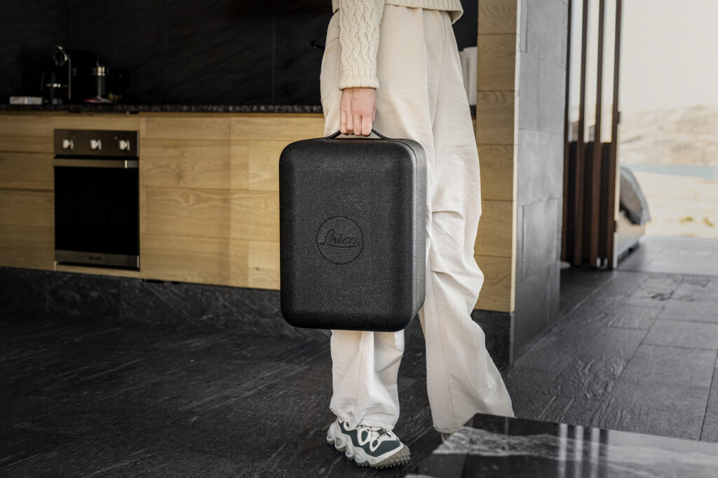 Leica Cine Compact 1: Home Theater on the Go 30 Ambient Compact Box 72