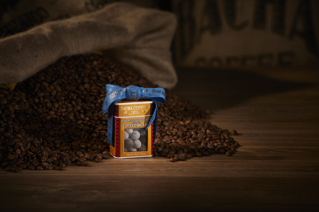 Bacha Coffee : cartographie aromatique d'une maison née sur la route du café 25 Assortiment de Grains de Cafe enrobes de chocolat