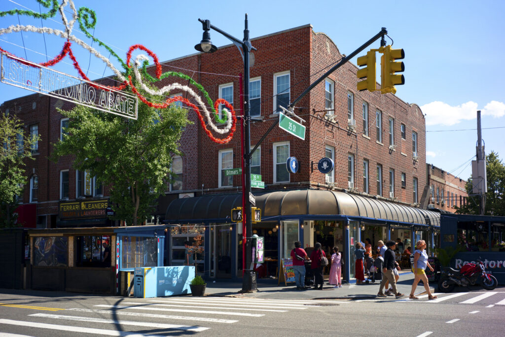 Queens, le borough où New York recompose son récit 25 Astoria Queens NYC photo Scott Rossi