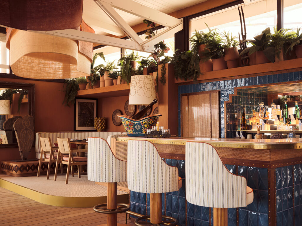 COYA débarque à Ibiza : l’Amérique latine comme art de vivre en Méditerranée 30 COYA IBIZA Beach Restaurant Bar Interior