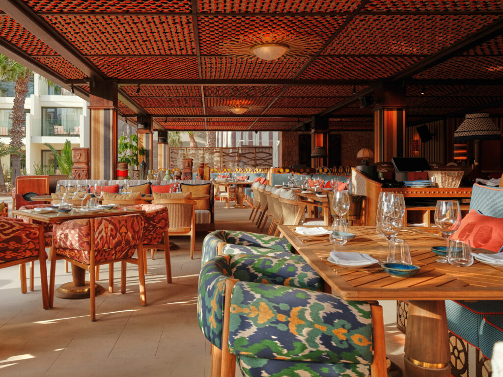 COYA débarque à Ibiza : l’Amérique latine comme art de vivre en Méditerranée 27 COYA IBIZA Main Restaurant Landscape