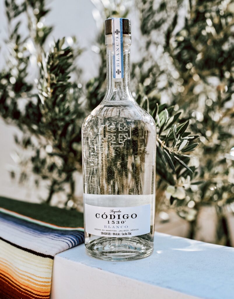 Código 1530 et Altos : quand la tequila mérite enfin d'être prise au sérieux 33 Codigo 1530 Lifestyle Blanco 6 global rights