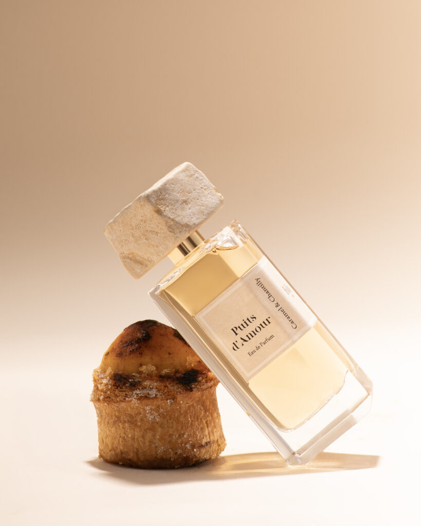 FOLIA Paris, the perfumery in the background 48 FOLIA Visuels Puits dAmour Lifestyle 08