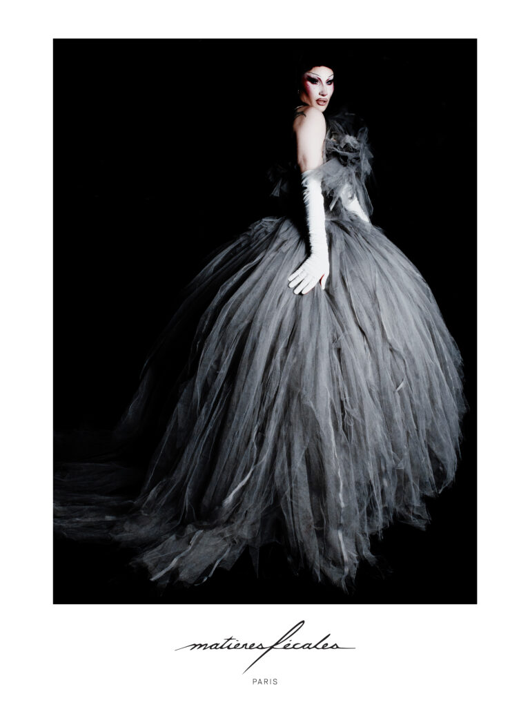 The Girls Are Back at the Folies: Matières Fécales Photographs a Historic Trans Cast 33 FOLIES 08 LOGO