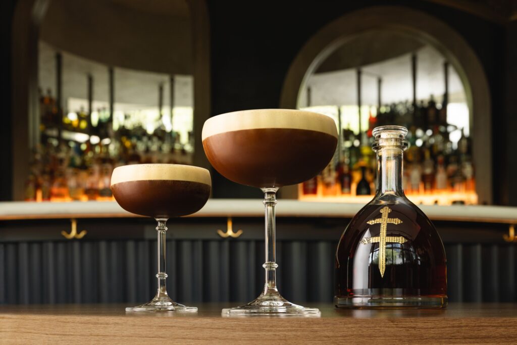 D’Ussé : le cognac qui revient en France par la porte du hip-hop 52 FY24 DUSSE Spring Laurel9 Static