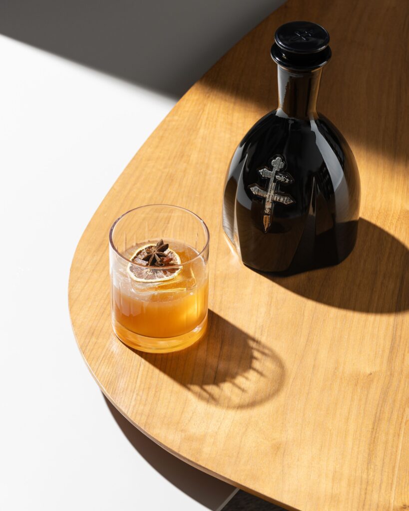 D’Ussé : le cognac qui revient en France par la porte du hip-hop 49 FY24 DUSSE Spring PoolDay18 Static