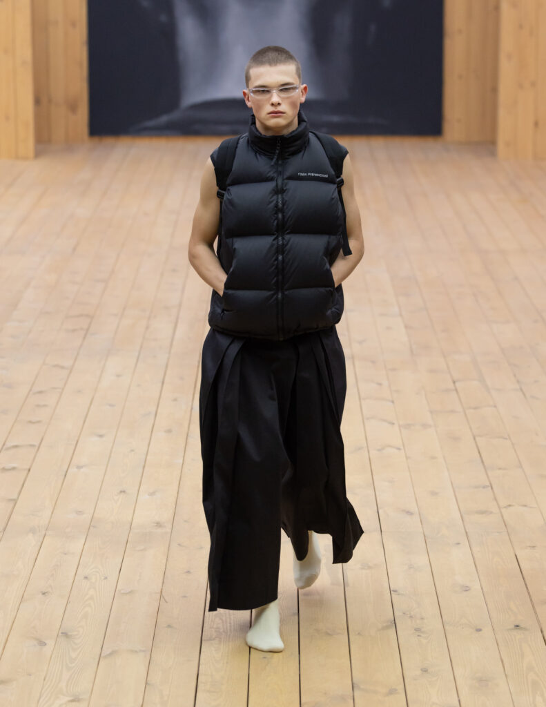 Gosha Rubchinskiy Summer 2027: “Forum,” or Fashion as a Tool of Anthropology 32 Gosha Rubchinskiy Summer2027 Look005