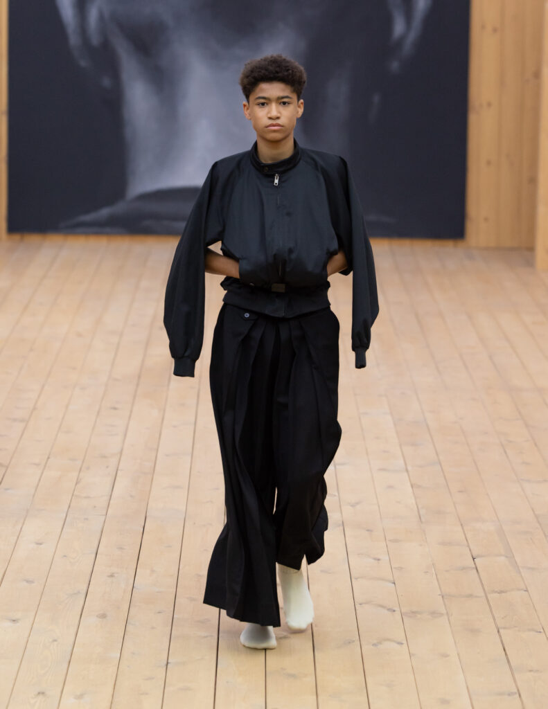 Gosha Rubchinskiy Summer 2027: “Forum,” or Fashion as a Tool of Anthropology 33 Gosha Rubchinskiy Summer2027 Look006
