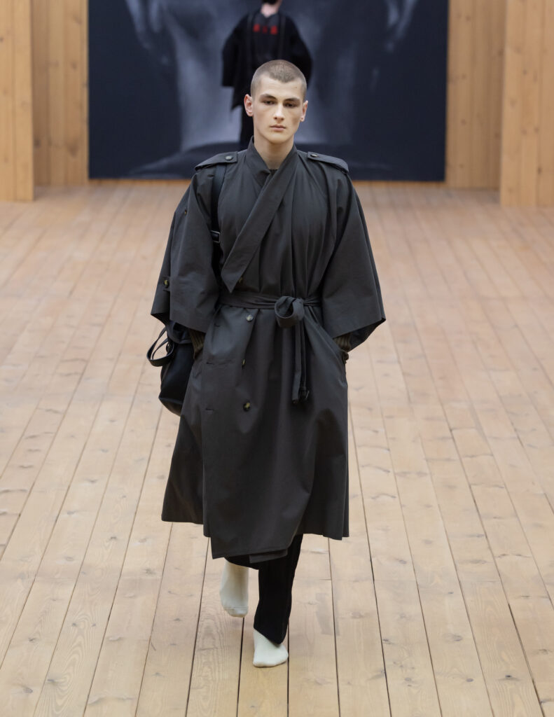 Gosha Rubchinskiy Summer 2027: “Forum,” or Fashion as a Tool of Anthropology 37 Gosha Rubchinskiy Summer2027 Look009