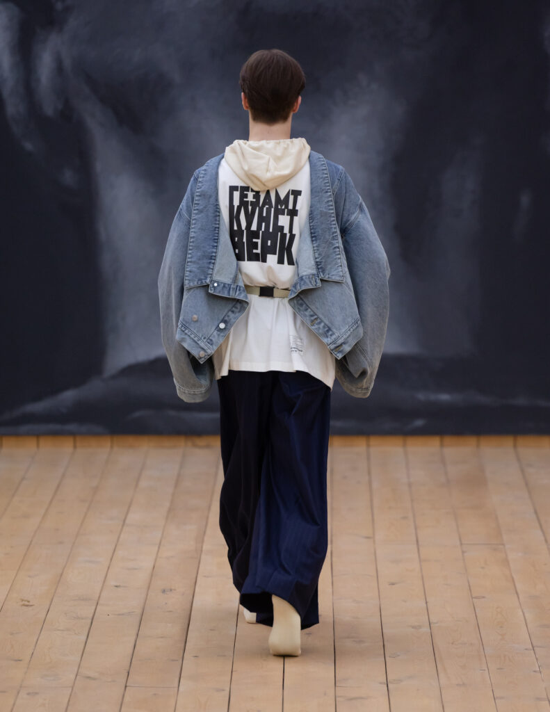 Gosha Rubchinskiy Summer 2027: “Forum,” or Fashion as a Tool of Anthropology 50 Gosha Rubchinskiy Summer2027 Look016 detail