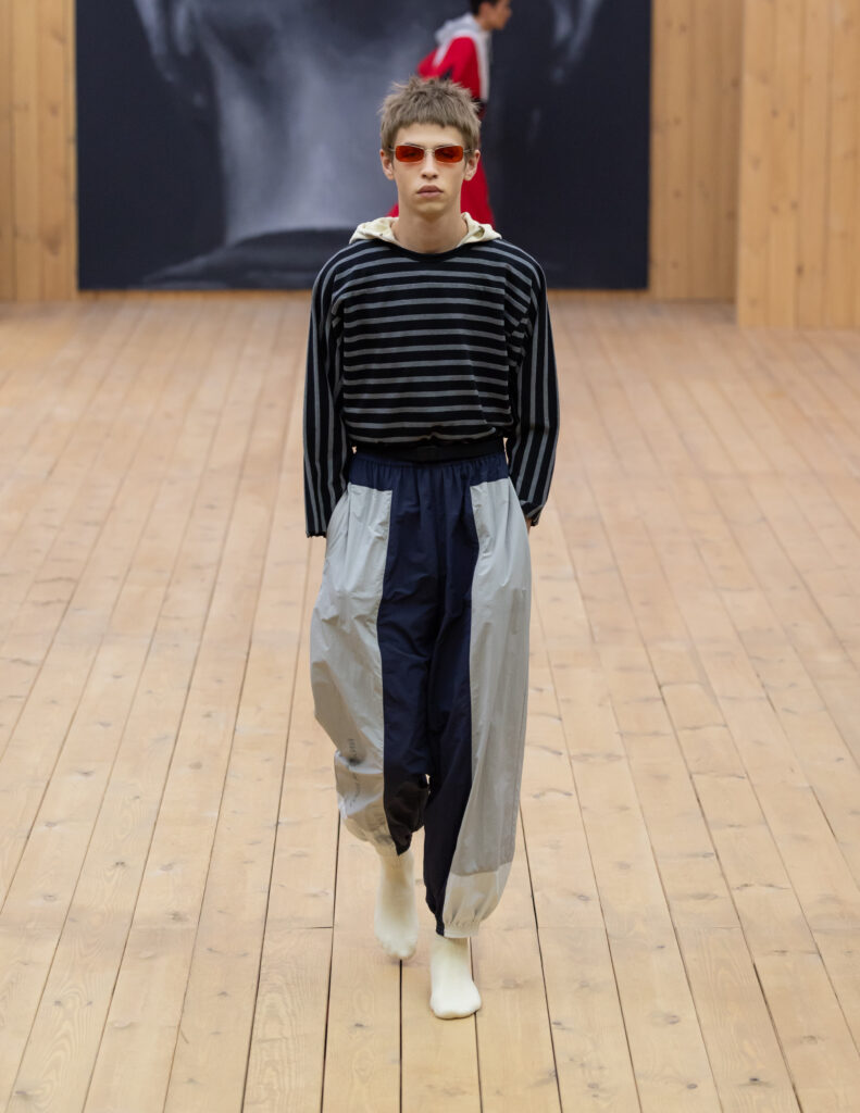 Gosha Rubchinskiy Summer 2027: “Forum,” or Fashion as a Tool of Anthropology 64 Gosha Rubchinskiy Summer2027 Look027