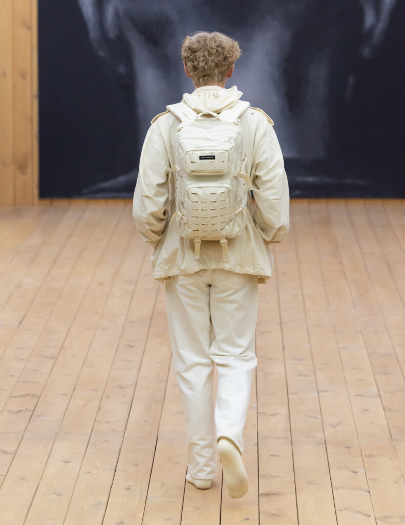 Gosha Rubchinskiy Summer 2027: “Forum,” or Fashion as a Tool of Anthropology 73 Gosha Rubchinskiy Summer2027 Look032 detail