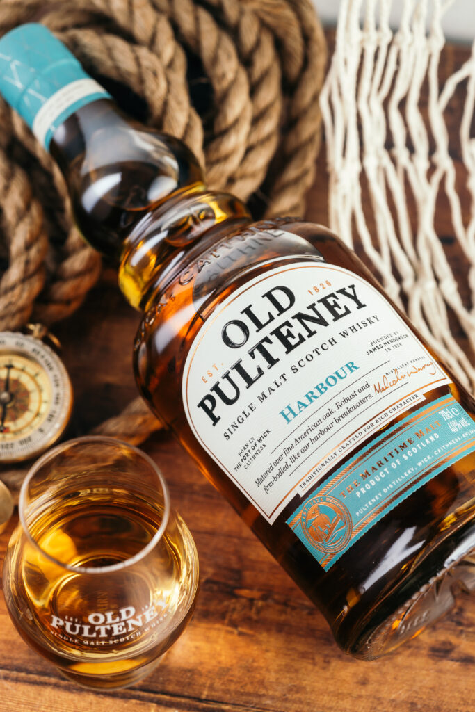 Old Pulteney ou l’idée qu’un whisky peut avoir une géographie 40 Harbour bottle shot