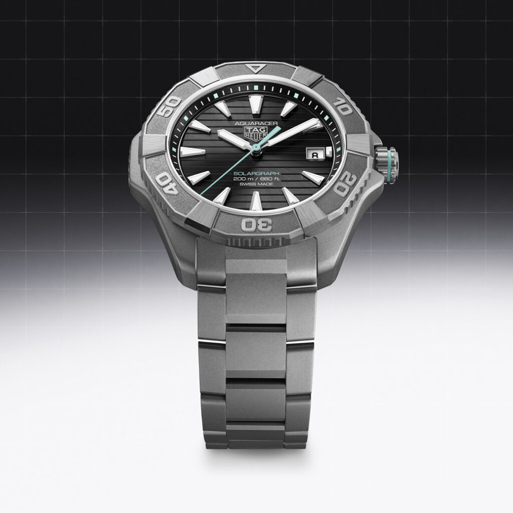 TAG Heuer Aquaracer, le solaire au service de l’aventure 94 High Quality JPG WBP1184.BF0008 MUSHROOM BACKGROUND 1 1