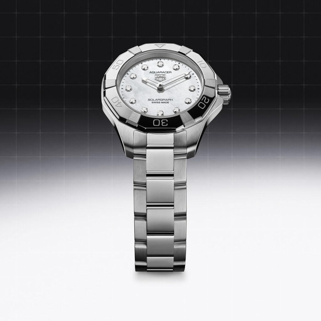 TAG Heuer Aquaracer, le solaire au service de l’aventure 43 High Quality JPG WBP141H.BA0049 MUSHROOM BACKGROUND 1 1