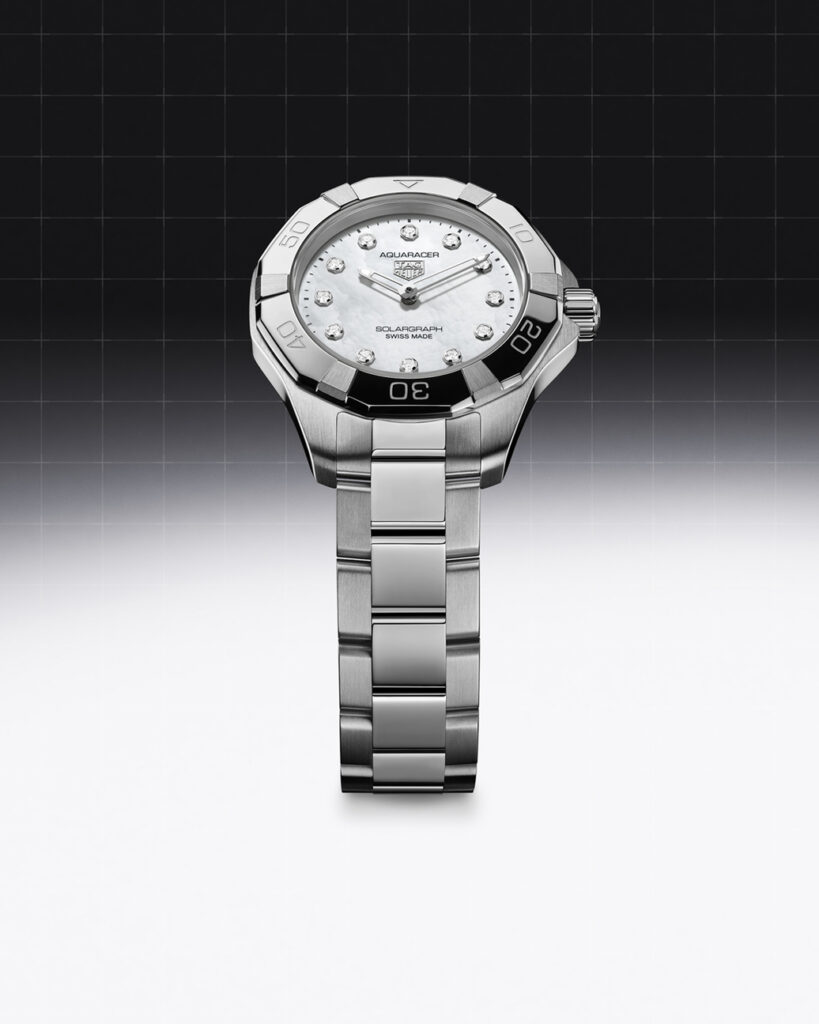 TAG Heuer Aquaracer, le solaire au service de l’aventure 44 High Quality JPG WBP141H.BA0049 MUSHROOM BACKGROUND 4 5