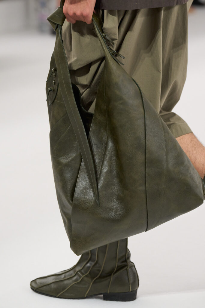 In Praise of Bamboo Shadows : Issey Miyake Men et le vêtement comme philosophie 47 IM MEN DETAILS LOOK 17 2X3 1