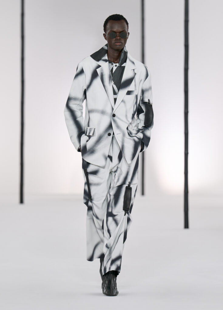In Praise of Bamboo Shadows : Issey Miyake Men et le vêtement comme philosophie 71 IM MEN LOOKS 06 1240x1728px