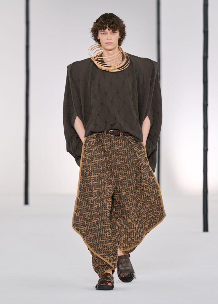 In Praise of Bamboo Shadows : Issey Miyake Men et le vêtement comme philosophie 89 IM MEN LOOKS 16 1240x1728px