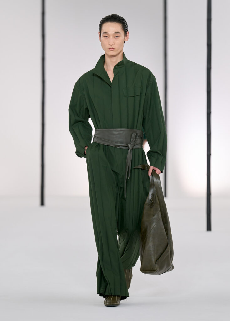 In Praise of Bamboo Shadows : Issey Miyake Men et le vêtement comme philosophie 105 IM MEN LOOKS 27 1240x1728px