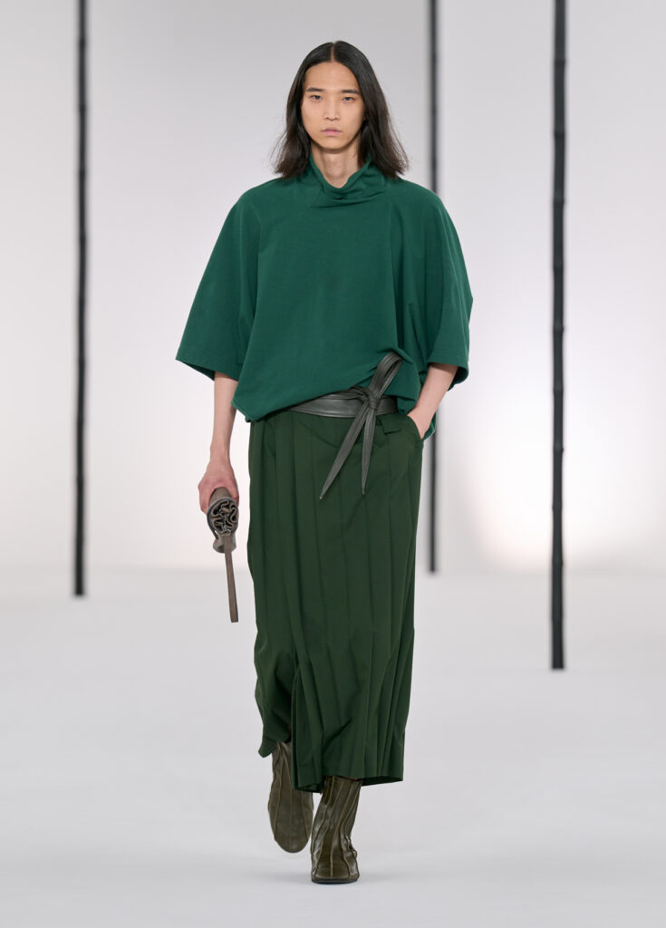 In Praise of Bamboo Shadows : Issey Miyake Men et le vêtement comme philosophie 104 IM MEN LOOKS 28 1240x1728px