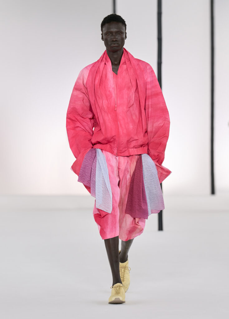 In Praise of Bamboo Shadows : Issey Miyake Men et le vêtement comme philosophie 102 IM MEN LOOKS 39 1240x1728px