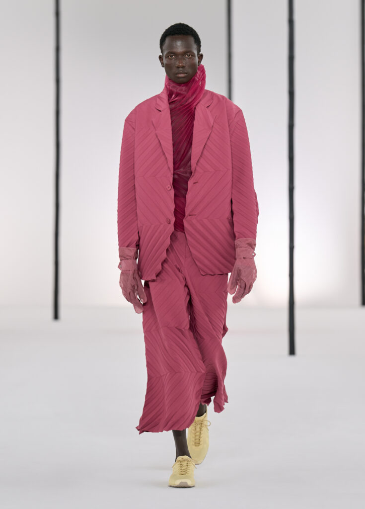 In Praise of Bamboo Shadows : Issey Miyake Men et le vêtement comme philosophie 70 IM MEN LOOKS 41 1240x1728px