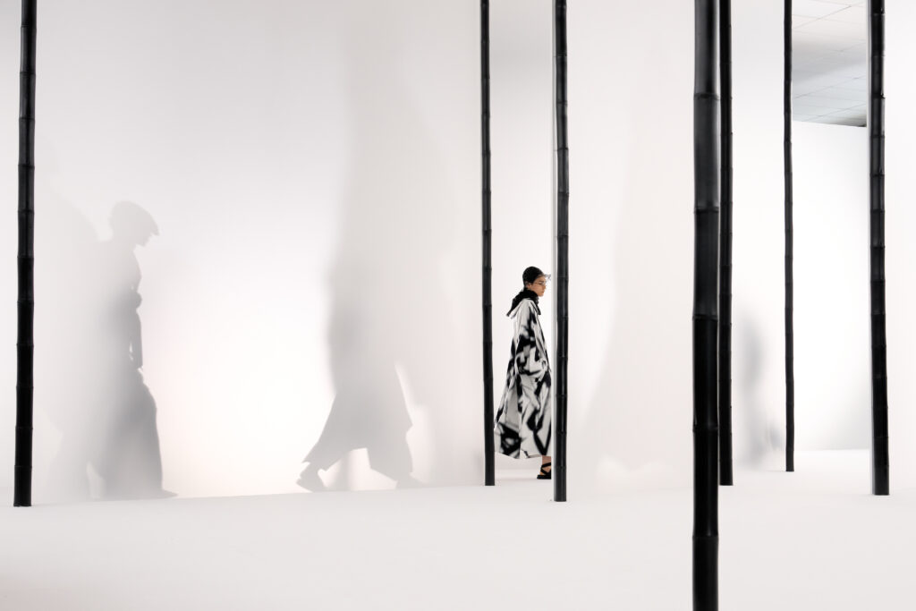 In Praise of Bamboo Shadows : Issey Miyake Men et le vêtement comme philosophie 108 IM MEN SHOW IMAGES 3 2x3 HIGH
