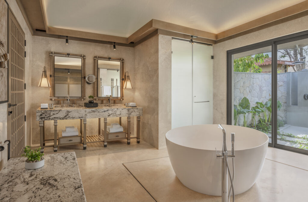 Le dix-millième hôtel de Marriott ouvre face aux tigres du Rajasthan 35 JW JAIRJ Tented Suite Privat Garden Washroom