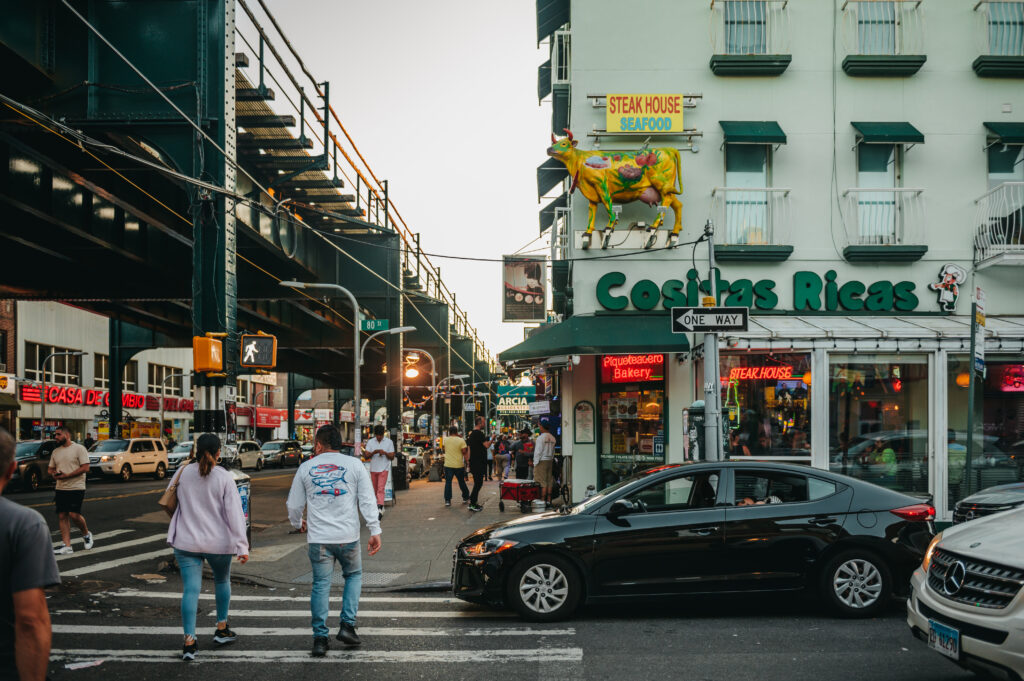 Queens, le borough où New York recompose son récit 38 Jackson Heights Queens NYC Photo Lucia Vazquez 208