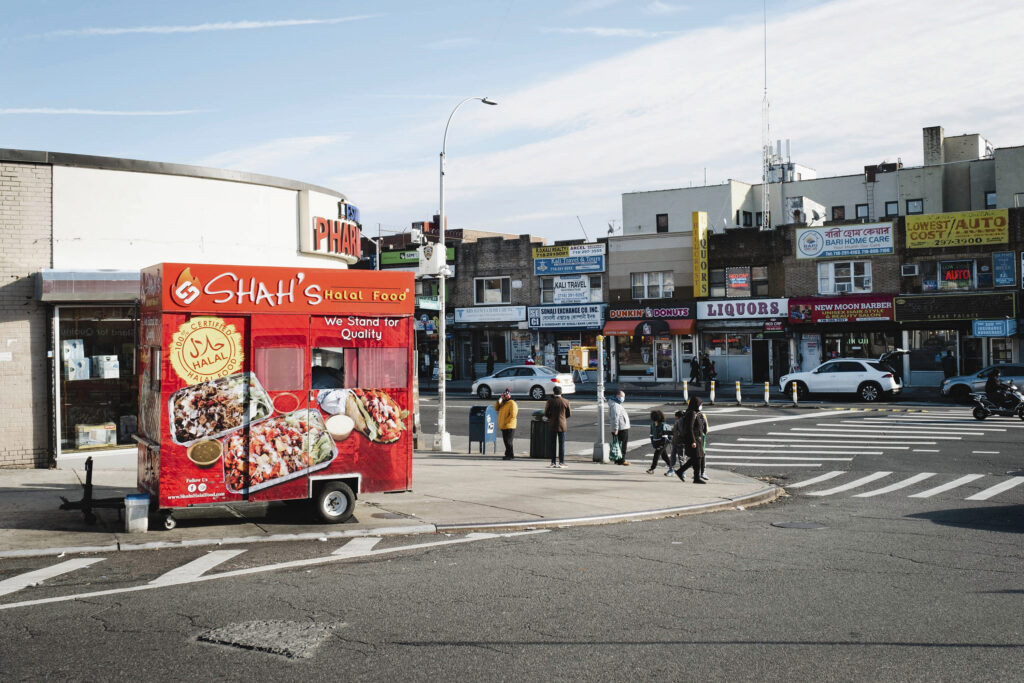 Queens, le borough où New York recompose son récit 41 Jamaica Queens Litte Bangladesh NYC Photo Lanna Apisukh