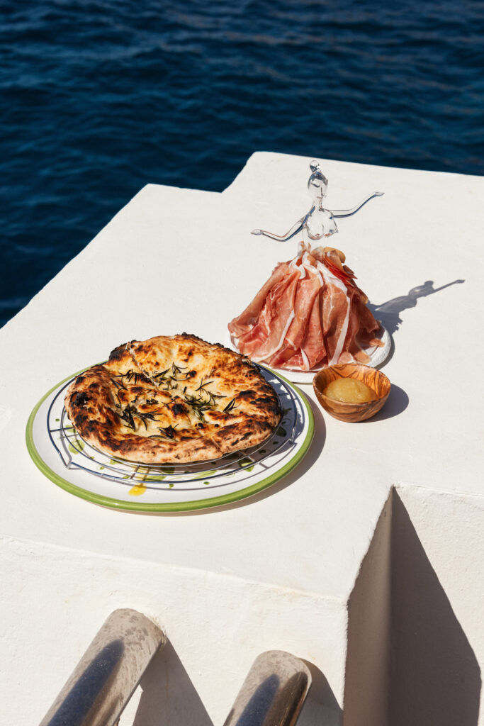 La Vigie by Zanoni Monte-Carlo : Simone Zanoni investit une institution monégasque 38 Jambon de parme Pizza truffes et ricotta La Vigie Zanoni Monte Carlo @Monte Carlo SBM