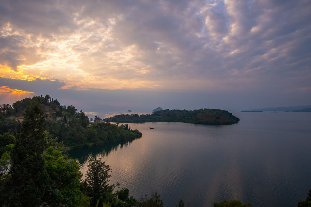 LUX Lake Kivu Scenery DSC 0693