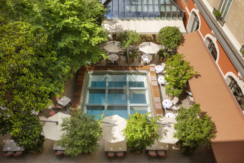 Le papier, la glace et le Palace 25 La Terrasse 2024 Le Royal Monceau Raffles Paris @Vincent Le Roux 3