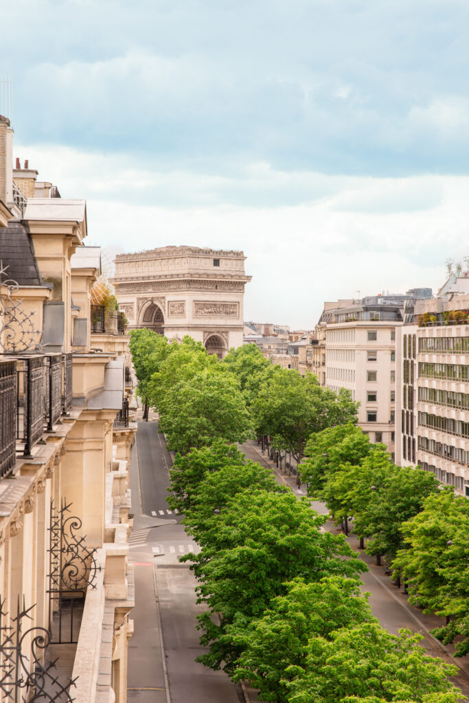 Au Royal Monceau, la récompense de la durée 29 Le Royal Monceau Raffles Paris Arc de Triomphe 2 @thetravelbuds