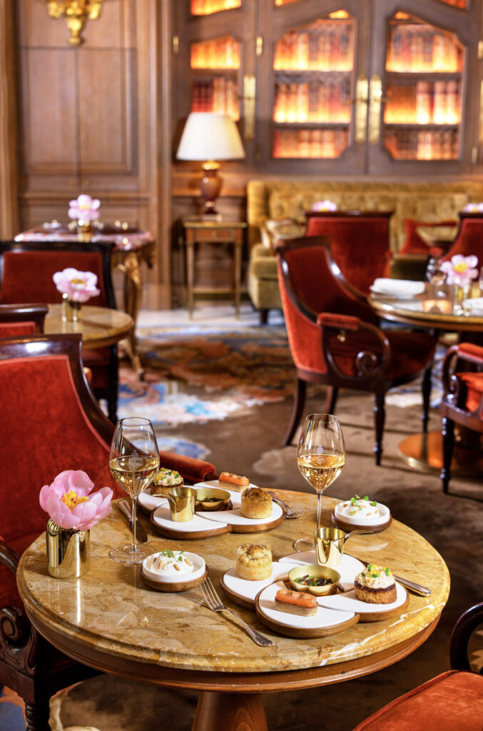 Au Salon Proust, le Ritz Paris réécrit l’heure du thé 27 Le Tea Time a la Francaise dOlivier Laine au Ritz Paris sous EMBARGO jusquau 12 aout 2026 ©Emanuela Cino