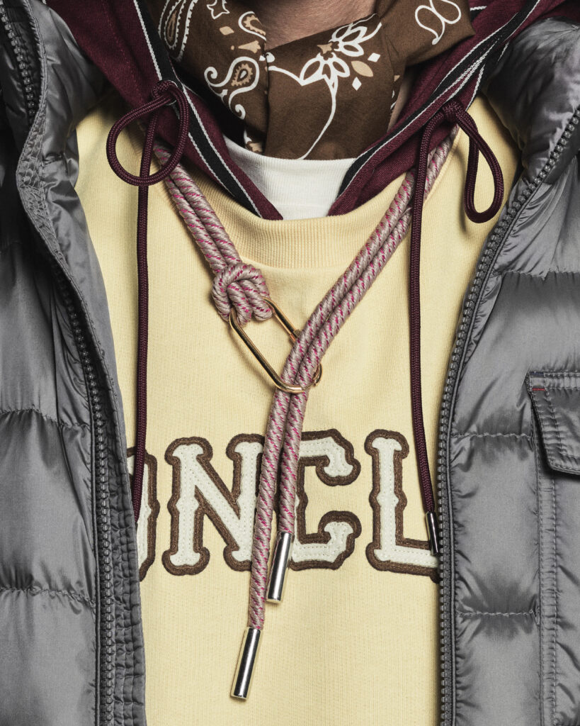 Moncler Pré-Automne 2026 — "Le sens du Détail" : l'art de la superposition comme langage 44 MC FW 2026 DIGITALCAMPAIGN DS RGB 300DPI 4X5 2