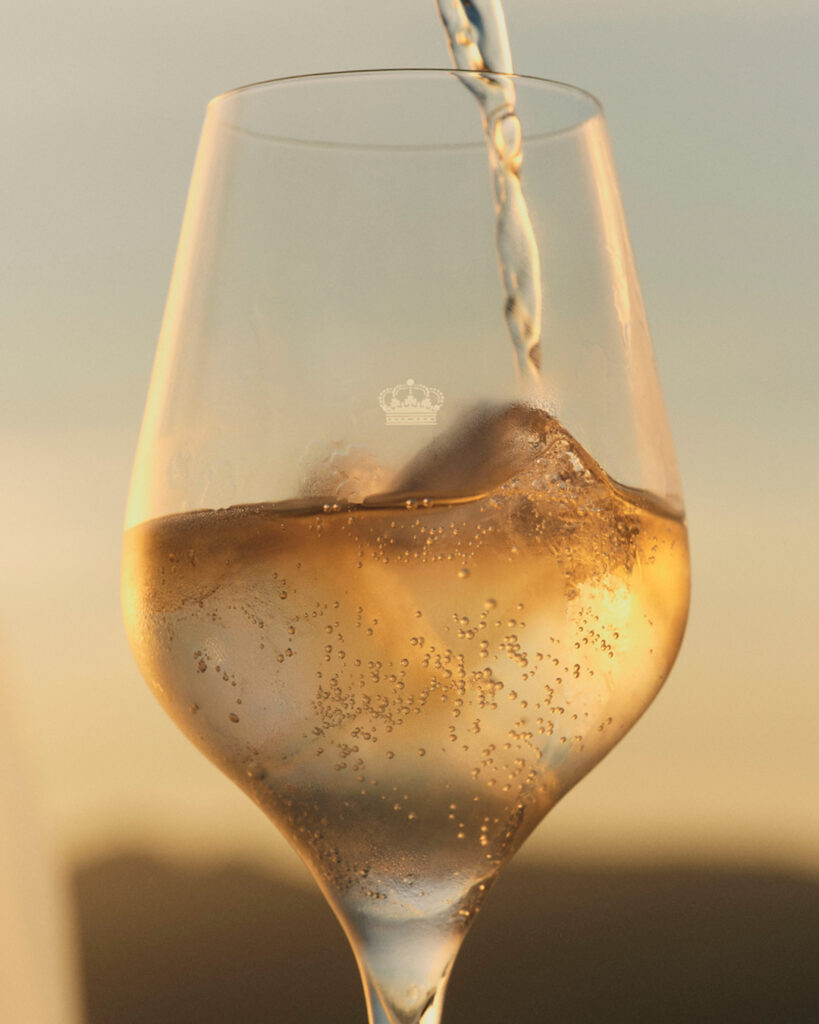 Moët & Chandon Ice Impérial : la question que la glace posait à l'assemblage 36 MC Summer Season PW PR visuals 2