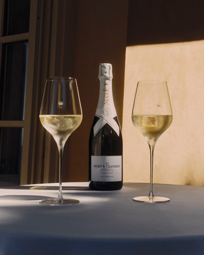 Moët & Chandon Ice Impérial : la question que la glace posait à l'assemblage 37 MC Summer Season PW PR visuals 6 @La Ponche in Saint Tropez