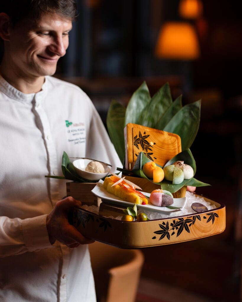 Matsuhisa Paris Goes Takeout: The Royal Monceau’s Nikkei Cuisine Goes Beyond Its Walls 50 Matsuhisa Paris Plateau desserts TheTravelBuds Janvier 202