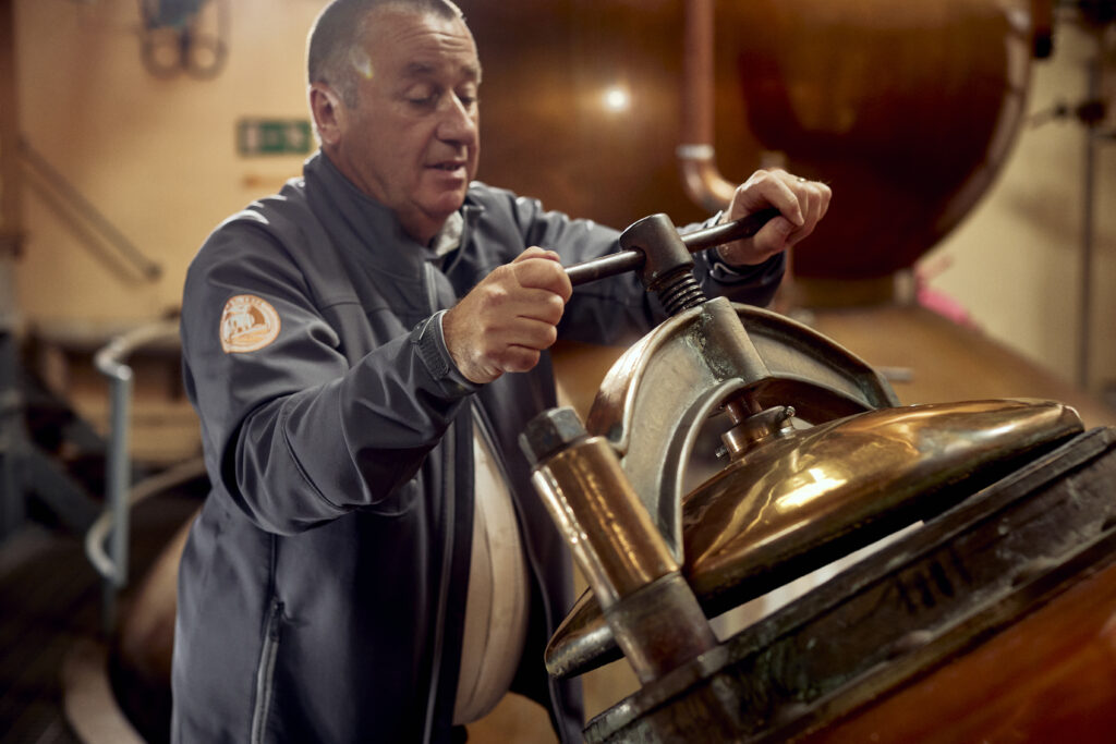 Old Pulteney ou l’idée qu’un whisky peut avoir une géographie 50 Old Pulteney Malcolm closing still