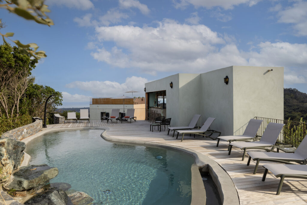 Domaine Santa Margherita: Corsica at Village Level 64 Piscine Ambiance 3 1