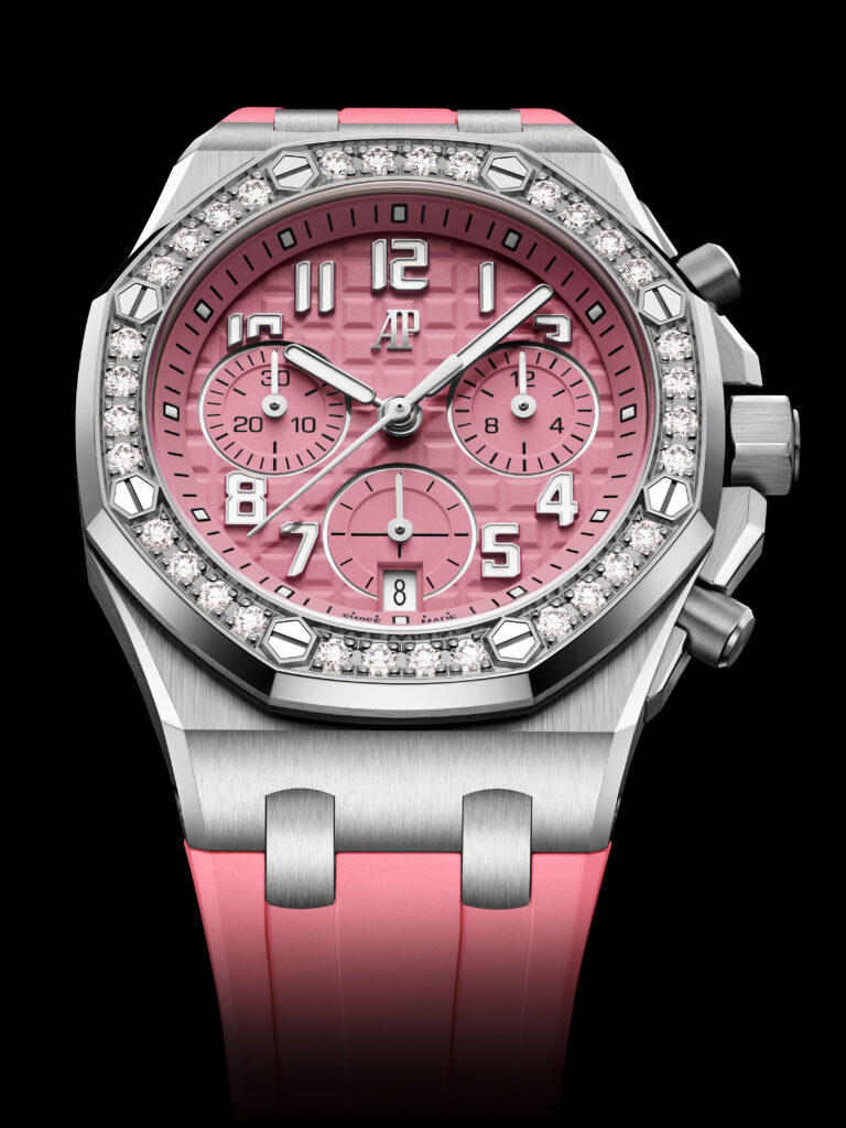 Audemars Piguet: The 37 mm Offshore Takes on Summer Colors 33 ROO 26430IS ZZ A514CA 01 closeup GP22.DIGITAL