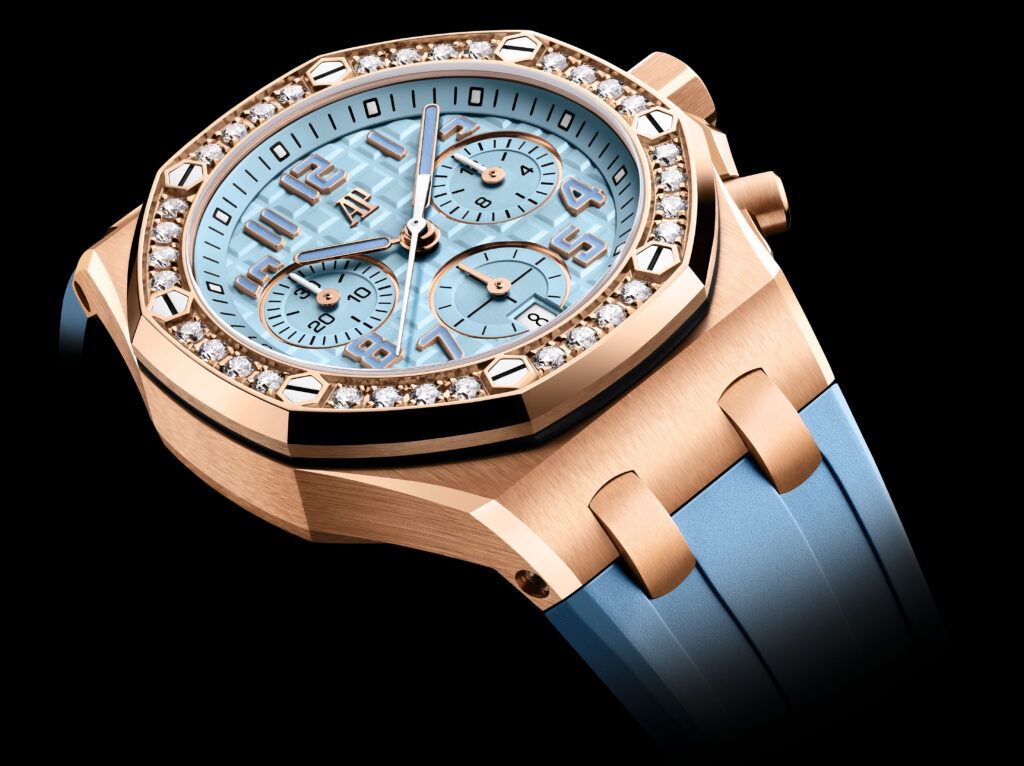 Audemars Piguet: The 37 mm Offshore Takes on Summer Colors 37 ROO 26430OR ZZ A352CA 01 closeup GP30.DIGITAL