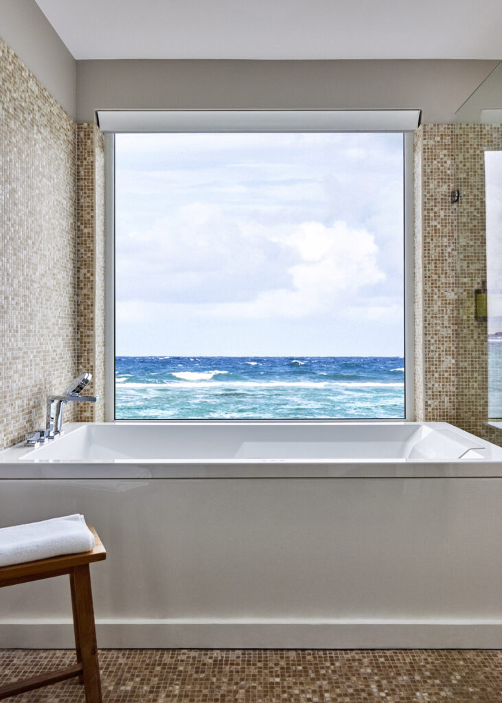Rosewood Le Guanahani: Saint Barth that stands apart from the noise of the world 52 RWLGH accommodations admiralsuite mainbathroom