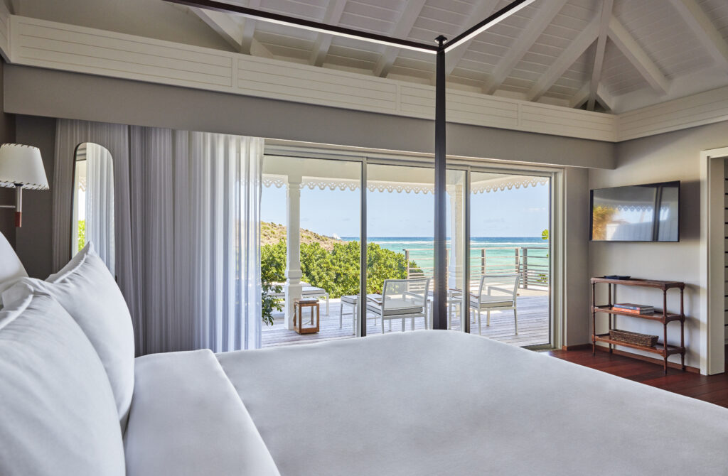 Rosewood Le Guanahani: Saint Barth that stands apart from the noise of the world 75 RWLGH accommodations oceancovejrsuite bedroom
